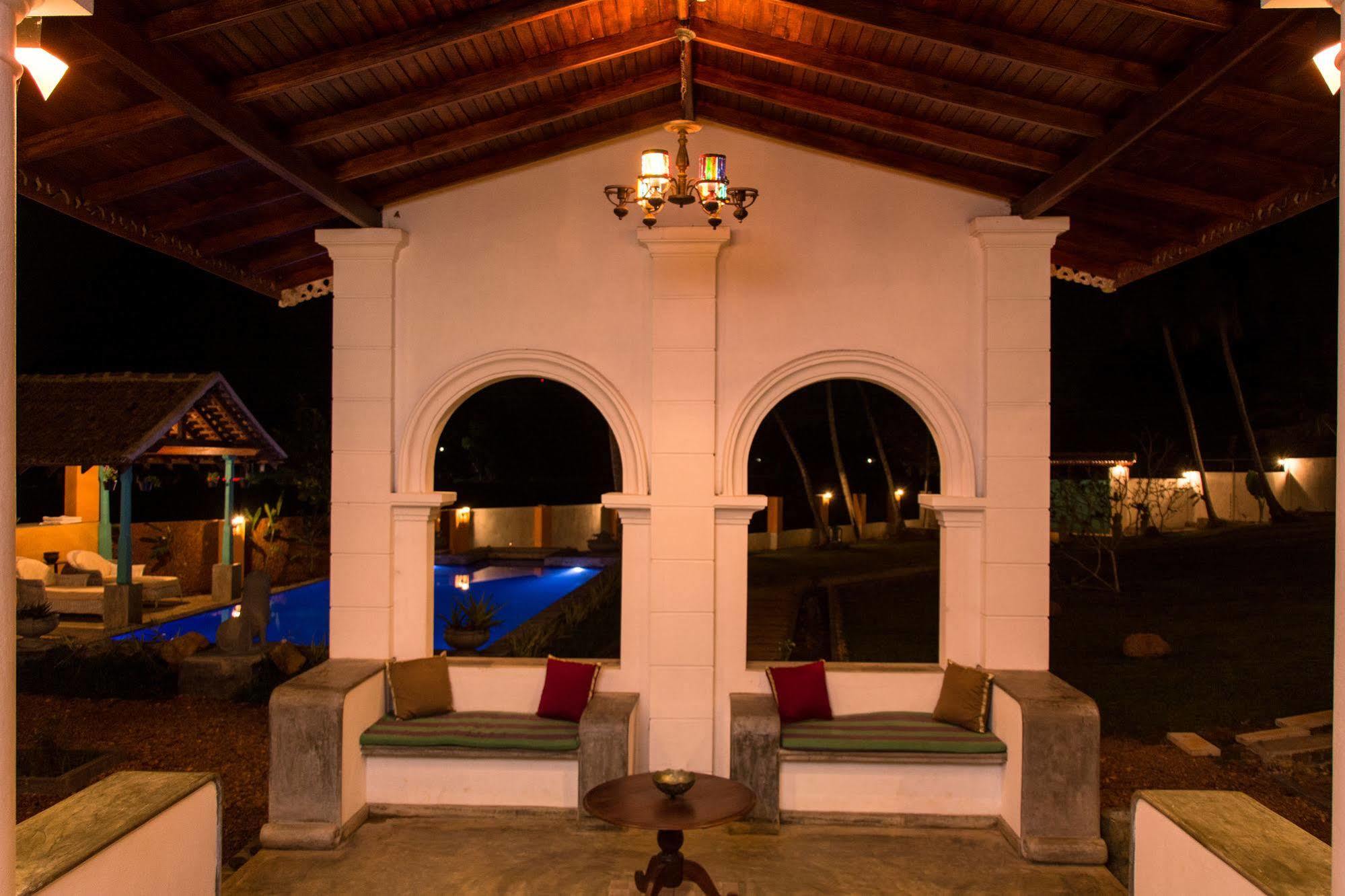 Villa Kubura Hikkaduwa Exteriér fotografie